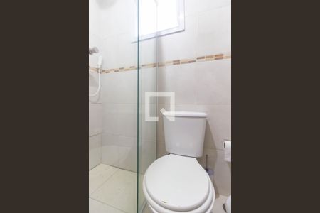 Banheiro de casa de condomínio à venda com 3 quartos, 96m² em Quitaúna, Osasco