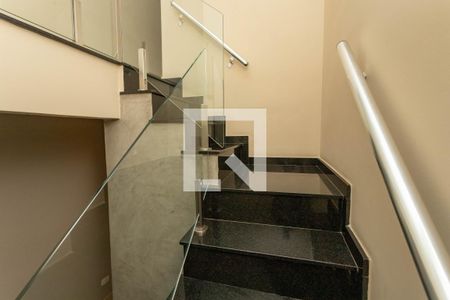 Casa à venda com 322m², 3 quartos e 2 vagasEscada 