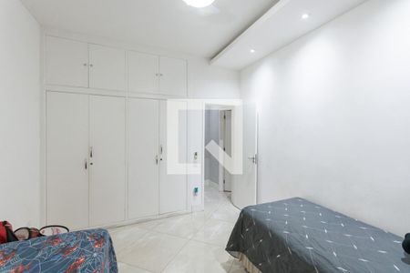 Apartamento à venda com 200m², 3 quartos e 2 vagasQuarto