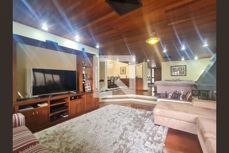 Sala de tv de casa à venda com 4 quartos, 352m² em Petrópolis, Porto Alegre