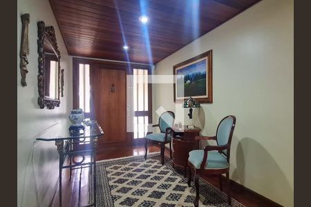 Hall de casa à venda com 4 quartos, 352m² em Petrópolis, Porto Alegre