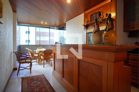 Apartamento à venda com 450m², 3 quartos e 3 vagasVaranda