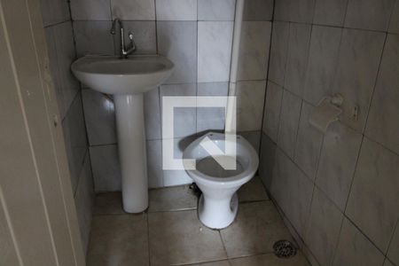 Banheiro de casa para alugar com 1 quarto, 55m² em Vila Maria Alta, São Paulo