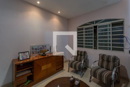 Casa à venda com 390m², 4 quartos e 4 vagasSala de Estar 2