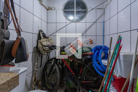 Casa à venda com 390m², 4 quartos e 4 vagasBanheiro de serviço