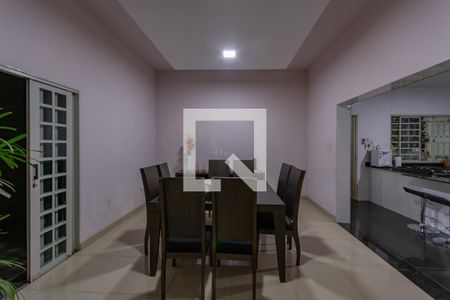 Casa à venda com 390m², 4 quartos e 4 vagasSala de jantar
