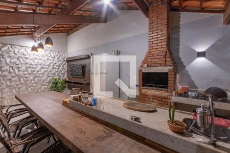 Casa à venda com 390m², 4 quartos e 4 vagasPiscina - Área Gourmet