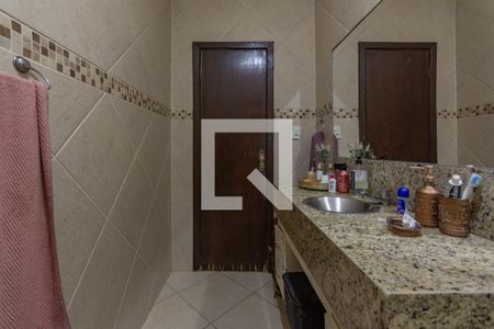 Casa à venda com 390m², 4 quartos e 4 vagasBanheiro social 2