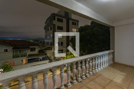 Casa à venda com 390m², 4 quartos e 4 vagasVaranda da suíte