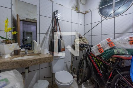 Casa à venda com 390m², 4 quartos e 4 vagasBanheiro de serviço