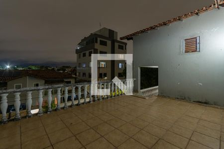 Casa à venda com 390m², 4 quartos e 4 vagasVaranda da suíte