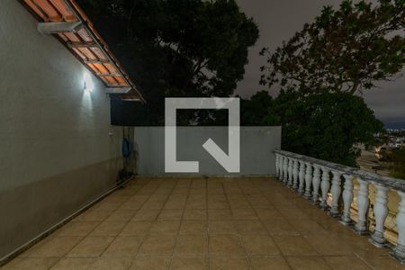 Casa à venda com 390m², 4 quartos e 4 vagasVaranda da suíte