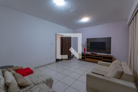 Sala de TV de casa à venda com 4 quartos, 390m² em Santa Amelia, Belo Horizonte