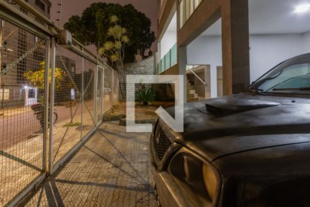 Casa à venda com 390m², 4 quartos e 4 vagasEntrada - Garagem