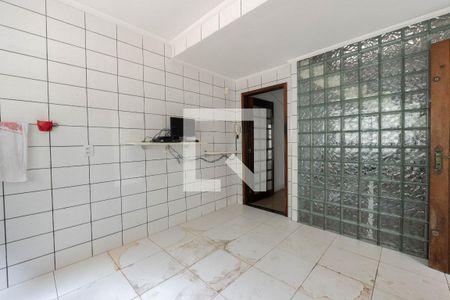 Casa à venda com 300m², 4 quartos e 2 vagas Casa à venda com 300m², 4 quartos e 2 vagasCozinha