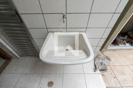 Casa à venda com 300m², 4 quartos e 2 vagas Casa à venda com 300m², 4 quartos e 2 vagasÁrea de Serviço