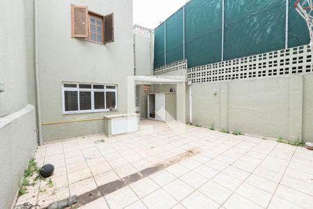 Casa à venda com 300m², 4 quartos e 2 vagas Casa à venda com 300m², 4 quartos e 2 vagasQuintal