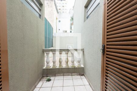 Casa à venda com 300m², 4 quartos e 2 vagas Casa à venda com 300m², 4 quartos e 2 vagasSuíte