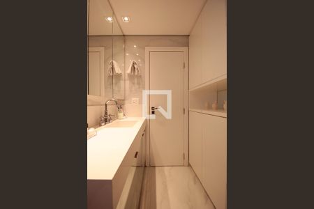 Apartamento à venda com 138m², 2 quartos e 1 vagaBanhe da Suíte 2