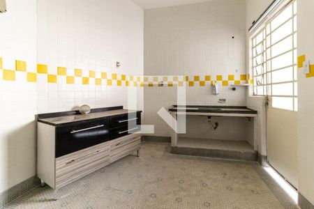 Apartamento para alugar com 160m², 3 quartos e sem vagaCozinha