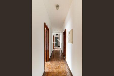 Corredor de apartamento para alugar com 3 quartos, 160m² em República, São Paulo