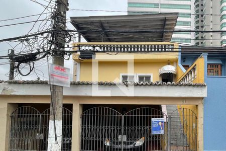 Casa à venda com 200m², 3 quartos e 3 vagasFachada 