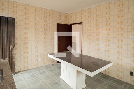 Casa à venda com 200m², 3 quartos e 3 vagasCozinha 