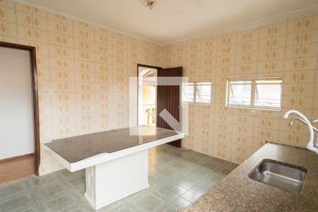 Casa à venda com 200m², 3 quartos e 3 vagasCozinha 