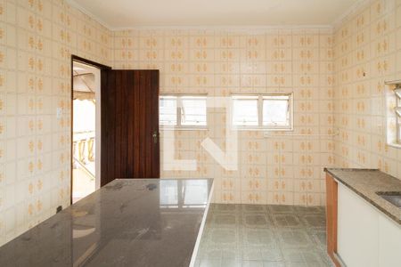 Casa à venda com 200m², 3 quartos e 3 vagasCozinha 