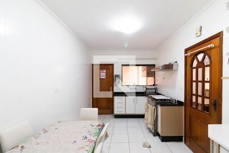 Casa à venda com 145m², 3 quartos e 2 vagasCozinha 