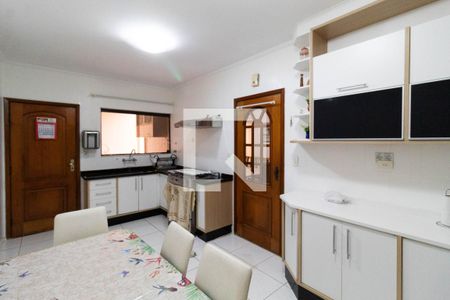 Casa à venda com 145m², 3 quartos e 2 vagasCozinha 