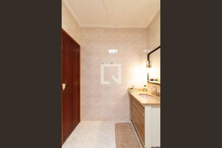 Casa à venda com 145m², 3 quartos e 2 vagasBanheiro 