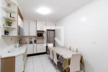 Casa à venda com 145m², 3 quartos e 2 vagasCozinha 
