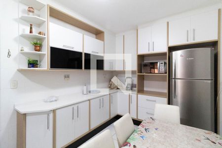 Casa à venda com 145m², 3 quartos e 2 vagasCozinha 