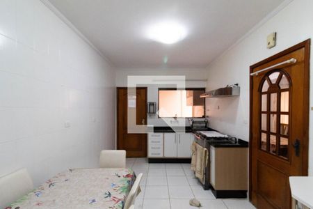 Casa à venda com 145m², 3 quartos e 2 vagasCozinha 