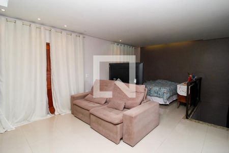 Casa à venda com 330m², 6 quartos e 4 vagas Casa à venda com 330m², 6 quartos e 4 vagasQuarto 4