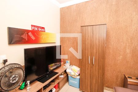 Casa à venda com 330m², 6 quartos e 4 vagas Casa à venda com 330m², 6 quartos e 4 vagasQuarto 1