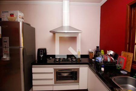 Casa à venda com 330m², 6 quartos e 4 vagas Casa à venda com 330m², 6 quartos e 4 vagasCozinha