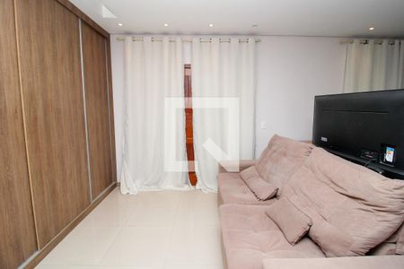 Casa à venda com 330m², 6 quartos e 4 vagas Casa à venda com 330m², 6 quartos e 4 vagasQuarto 4