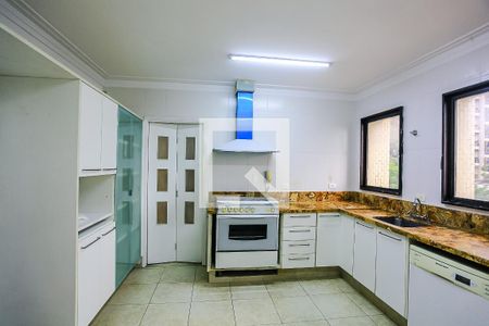 Apartamento à venda com 316m², 4 quartos e 4 vagas Apartamento à venda com 316m², 4 quartos e 4 vagasCozinha
