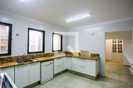 Apartamento à venda com 316m², 4 quartos e 4 vagas Apartamento à venda com 316m², 4 quartos e 4 vagasCozinha