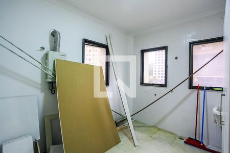 Apartamento à venda com 316m², 4 quartos e 4 vagas Apartamento à venda com 316m², 4 quartos e 4 vagasÁrea de Serviço