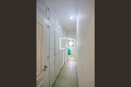 Apartamento à venda com 316m², 4 quartos e 4 vagas Apartamento à venda com 316m², 4 quartos e 4 vagasSuíte 2