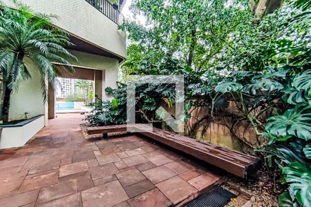 Apartamento à venda com 316m², 4 quartos e 4 vagas Apartamento à venda com 316m², 4 quartos e 4 vagasÁrea Comum