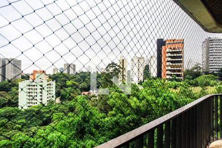 Apartamento à venda com 316m², 4 quartos e 4 vagas Apartamento à venda com 316m², 4 quartos e 4 vagasVista