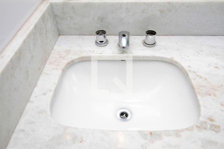 Apartamento à venda com 175m², 3 quartos e 1 vagaBanheiro da Suíte 2