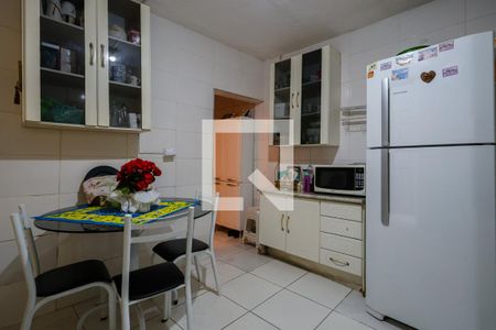 Casa à venda com 378m², 4 quartos e 2 vagasCasa 1 - Cozinha