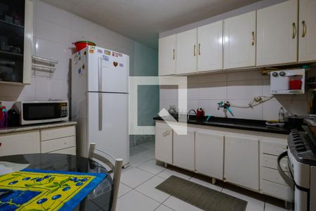 Casa à venda com 378m², 4 quartos e 2 vagasCasa 1 - Cozinha