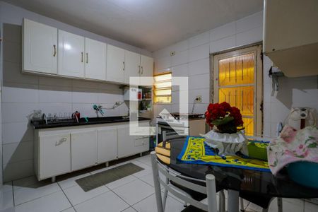 Casa à venda com 378m², 4 quartos e 2 vagasCasa 1 - Cozinha
