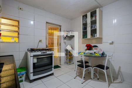 Casa à venda com 378m², 4 quartos e 2 vagasCasa 1 - Cozinha